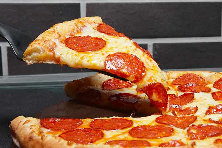 Pouvez-vous manger du pepperoni lorsque vous êtes enceinte?