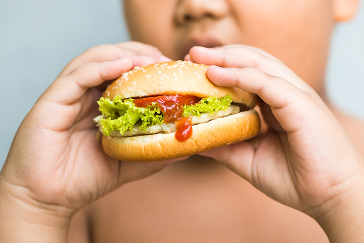 Saviez-vous qu'un enfant obèse peut en fait souffrir de malnutrition?