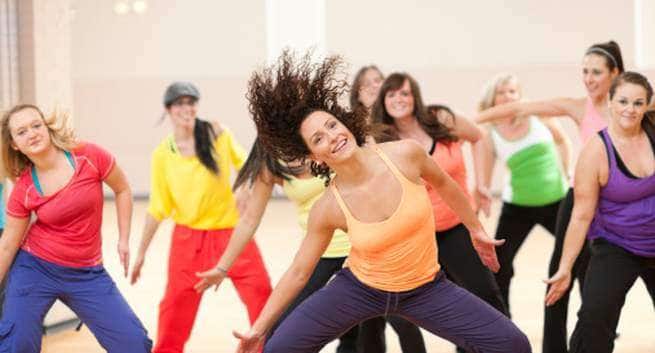 Vous aimez ZUMBA? C'est génial pour votre santé, dit étude! 4 New age workouts for weight loss