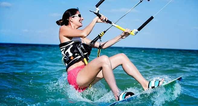 Il faut se méfier! Les sports nautiques peuvent vous exposer à des bactéries résistantes aux médicaments