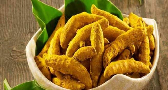 Le curcuma Superfood peut stimuler la mémoire et améliorer votre humeur 5 haldi and turmeric