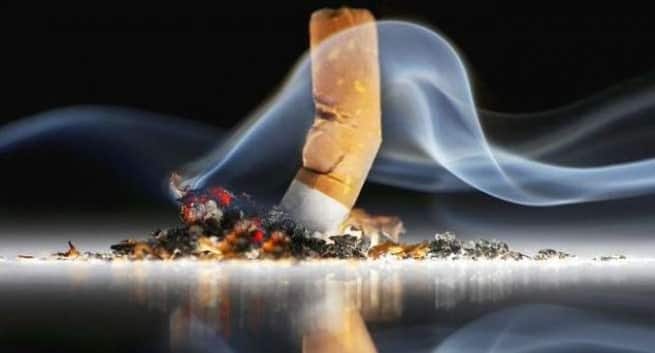Les fumeurs atteignent la première cigarette moins de quatre heures après leur réveil 4 smoking123