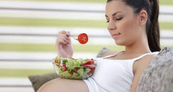 Les habitudes alimentaires et le métabolisme de la mère ont un impact direct sur la croissance de son enfant