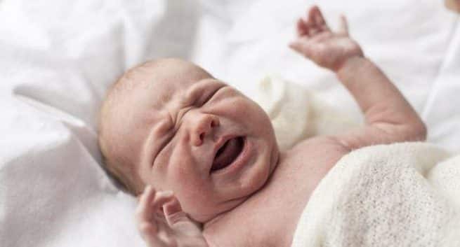 En regardant simplement les bébés, il est difficile de dire s'ils souffrent ou non, selon l'étude 1 baby-colic