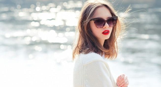 Voici pourquoi vous devriez porter des lunettes de soleil même en hiver 4 sunglasses-in marathi
