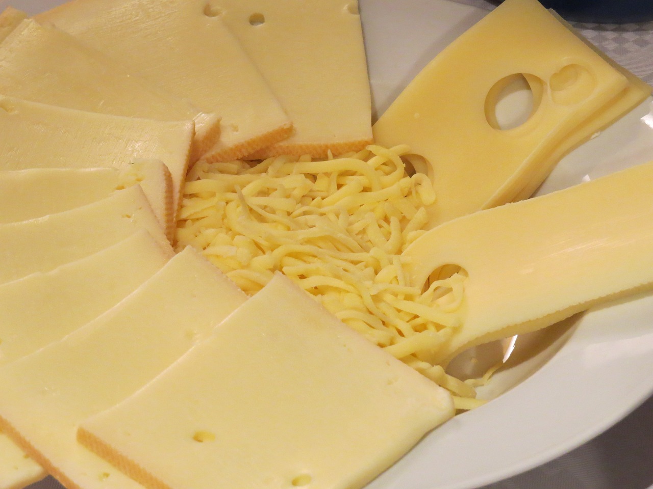 Raclette 7 läckra recept för en perfekt ostkväll! 8 raclette