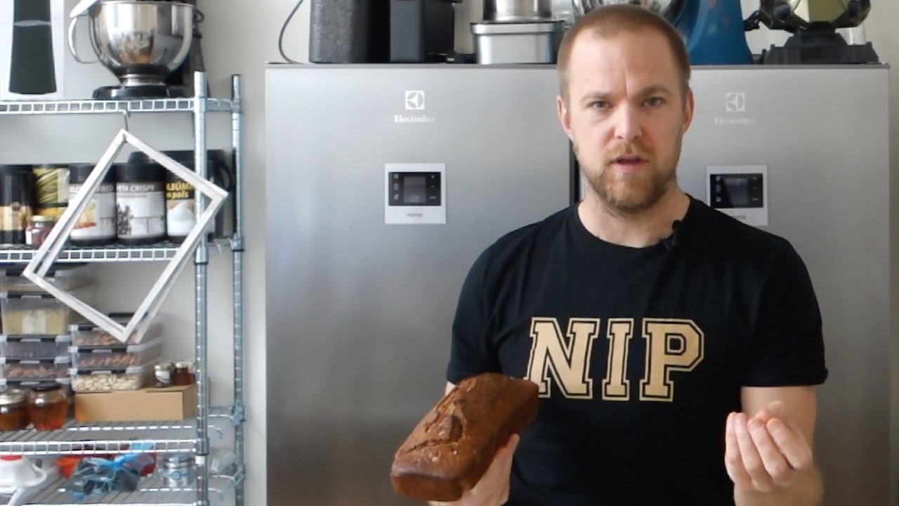mjuk pepparkaka med lingon