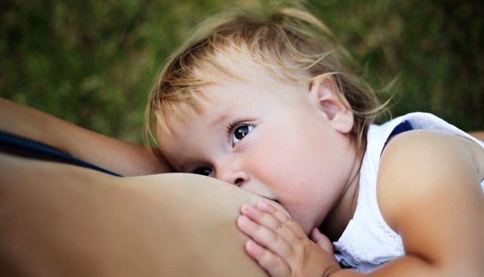 10 mitos sobre la lactancia materna en niños mayores