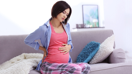 3 Übungen, um Rückenschmerzen während der Schwangerschaft wieder zu erleben