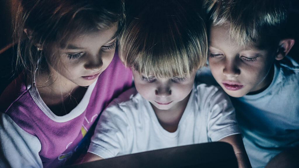 Der Kampf mit Ihren Kindern um Bildschirme ist zum Kotzen. Warum also nicht ganz vermeiden?