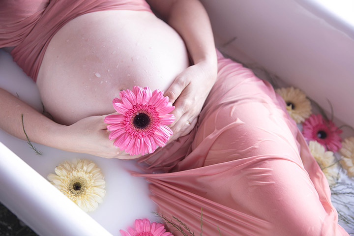 Ist es sicher, während der Schwangerschaft ein heißes Wasserbad zu nehmen?