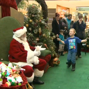 Kanadische Einkaufszentren bieten besondere Besuche mit dem Weihnachtsmann für Kinder mit Autismus
