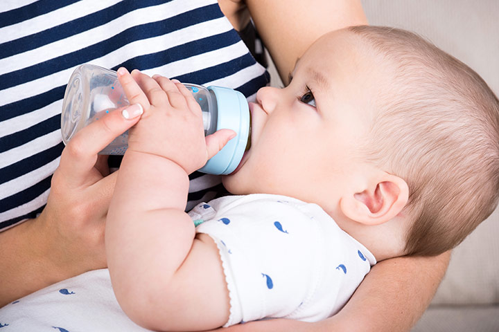 Sind Flaschen schlecht für Babys Zähne?