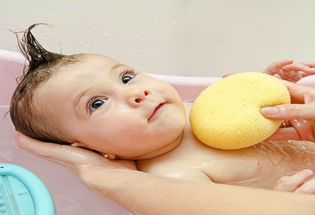 Umgang mit der Angst vor dem Bad bei Babys