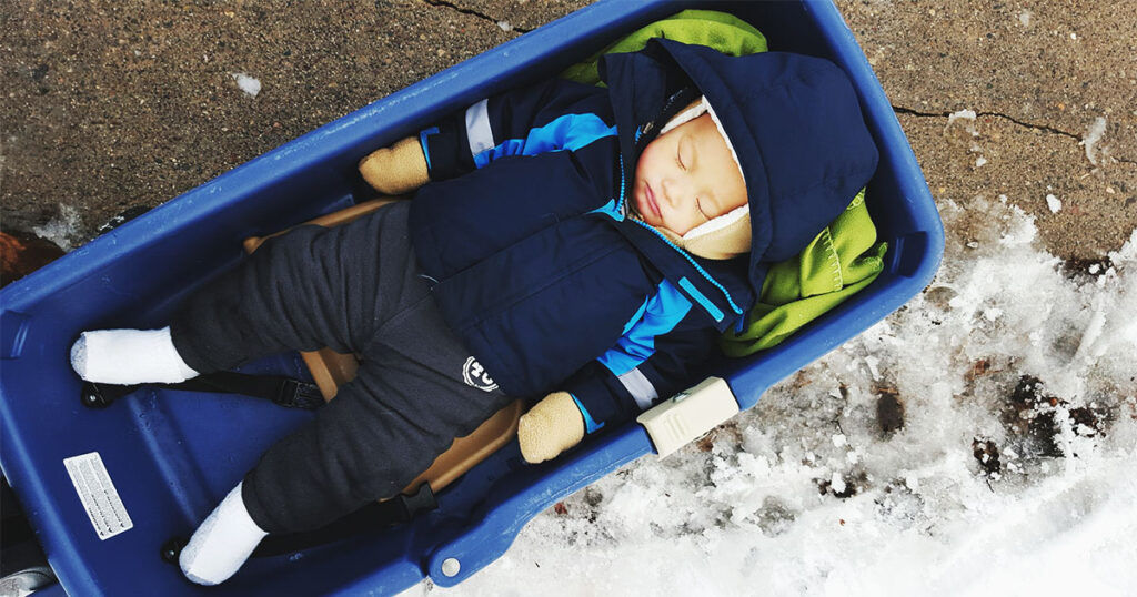 Warum skandinavische Babys draußen bei kaltem Wetter schlafen