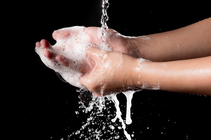 Was passiert, wenn Sie sich nach dem Windelwechsel nicht die Hände waschen, ist ziemlich eklig