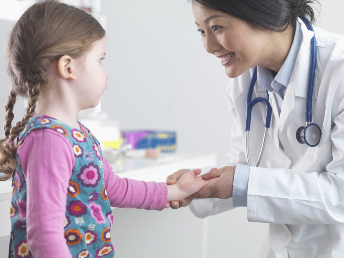 Wie man Hand-, Fuß- und Mundkrankheiten bei Kindern erkennt und behandelt