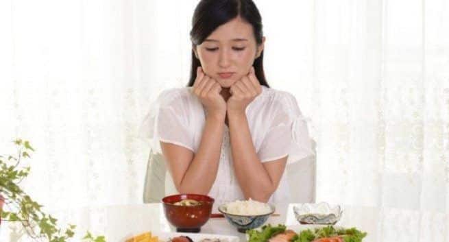 Eating disorder, orthorexia, symptoms of orthorexia, eating disorder symptoms, diet, healthy foods, eating habit