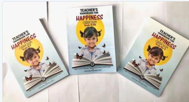 Dalai Lama und Arvind Kejriwal starten heute an den staatlichen Schulen in Delhi das „Happiness Curriculum“