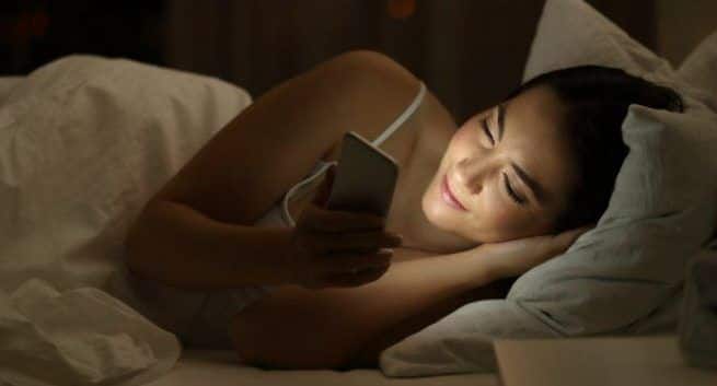 Sleeping with smartphones