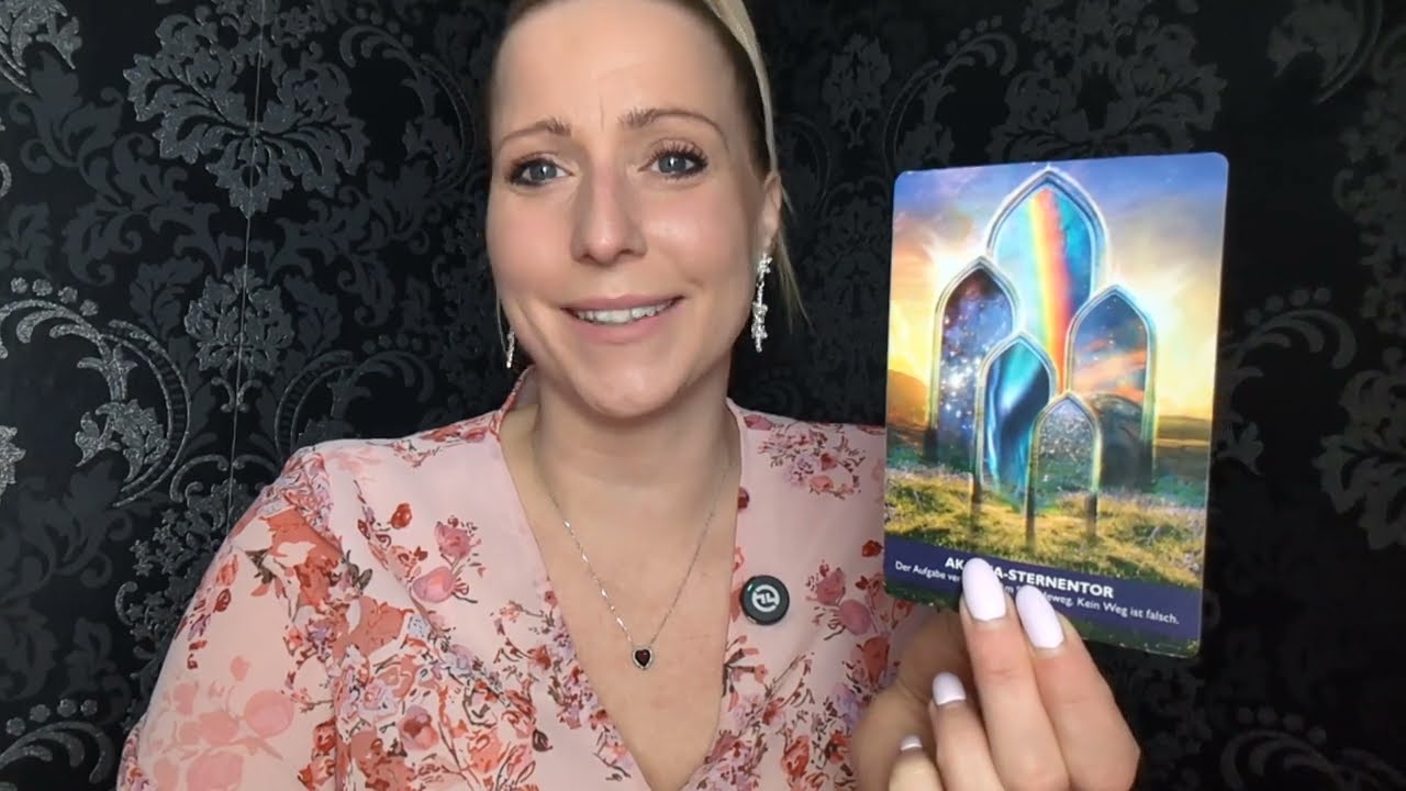 Königin der Kelche Tarot: 7 Wege zu emotionaler Klarheit 4 königin der kelche tarot