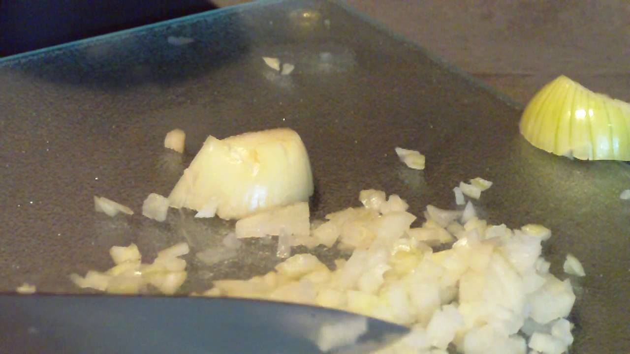zwiebelgeruch entfernen hände