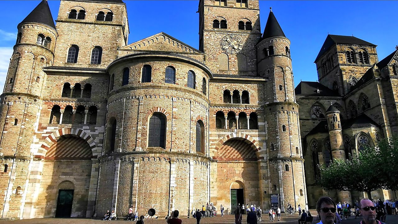 dom trier